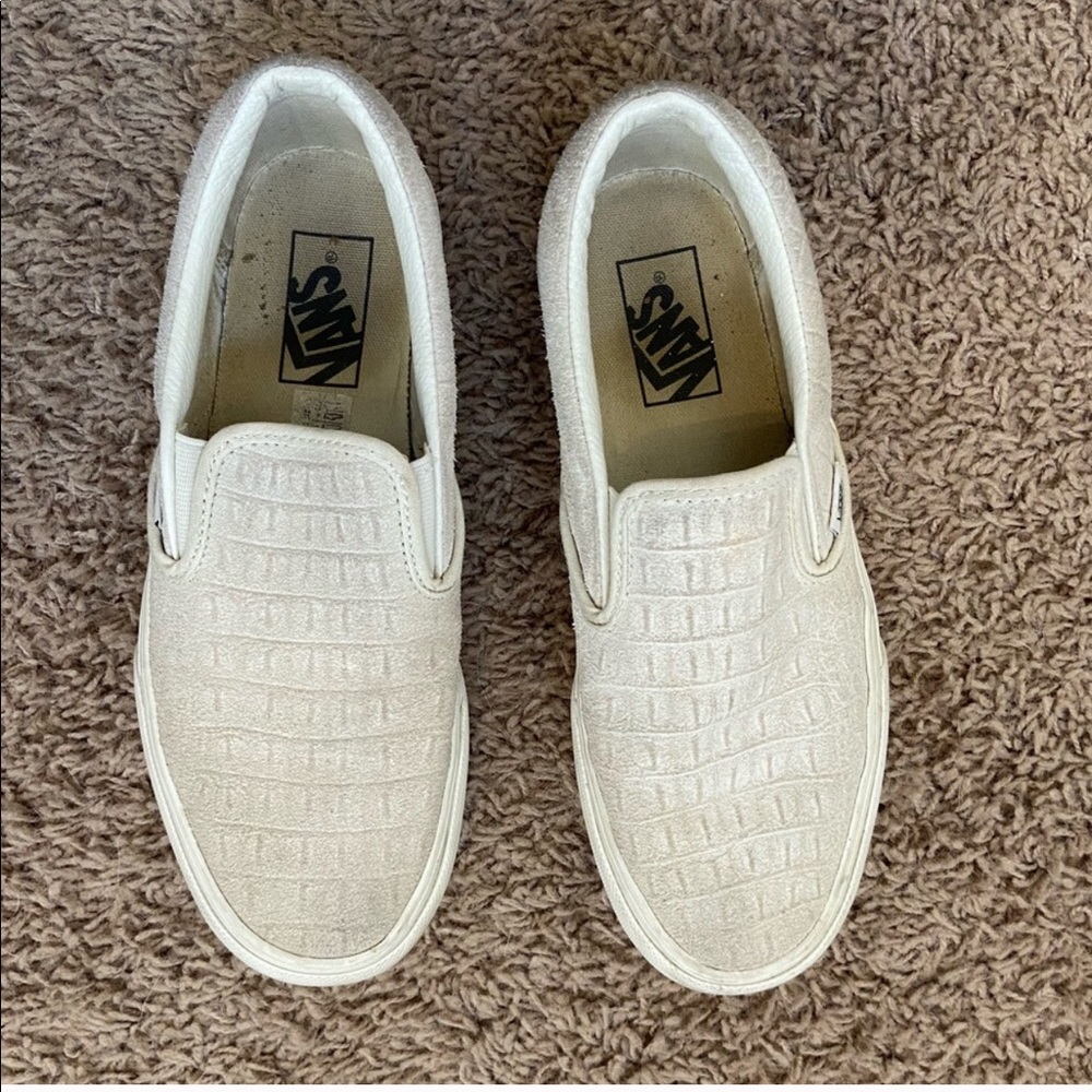 VANS EMBOSSED SNAKESKIN PLATFORM SNEAKER